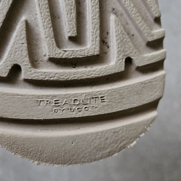 🌟 AUTHENTIC ✨️ UGG Classic Short Boot (Lilac Purple) 👢 Size 7 ❤️ - Picture 8 of 14